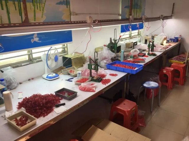 假冒奧特曼賣了400多萬!制假窩點竟是&ldquo;內鬼&rdquo;開的